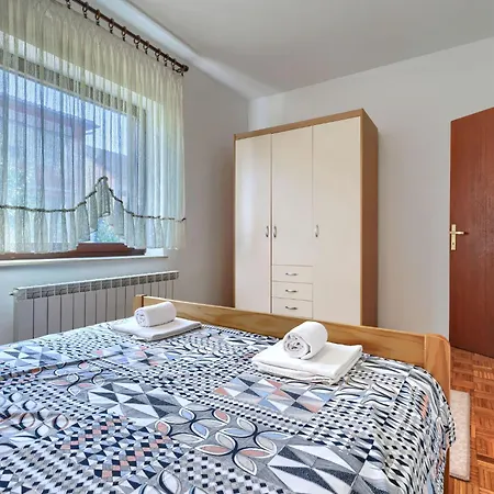 Apartment Zoki 1 By Interhome