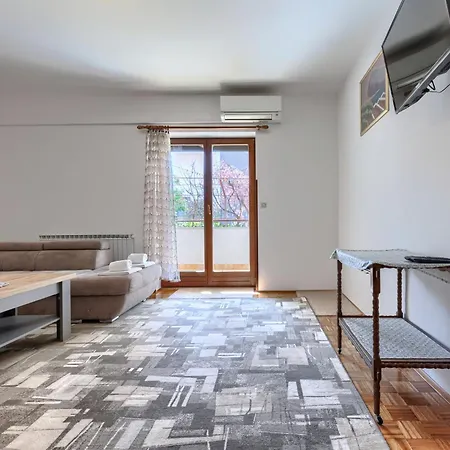 Apartman Zoki 1 By Interhome