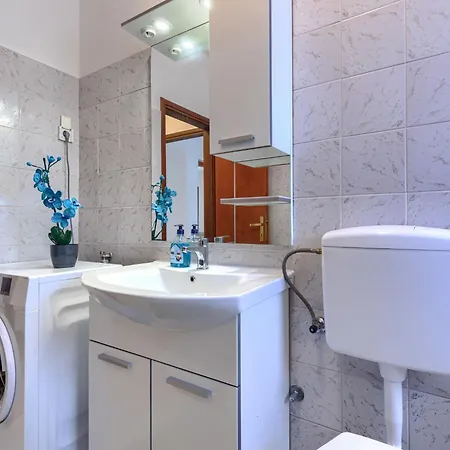 Zoki 1 By Interhome דירה