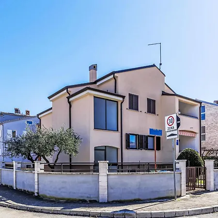 Apartman Zoki 1 By Interhome