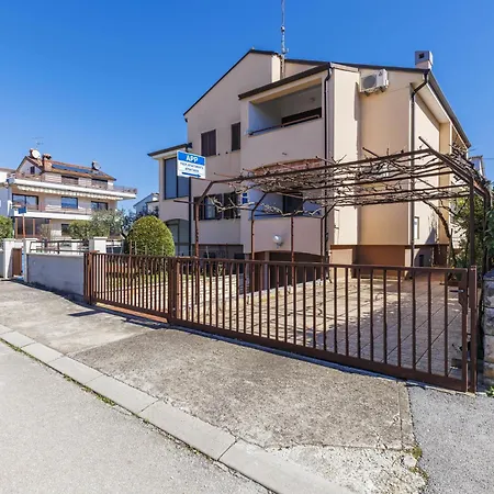 Zoki 1 By Interhome *